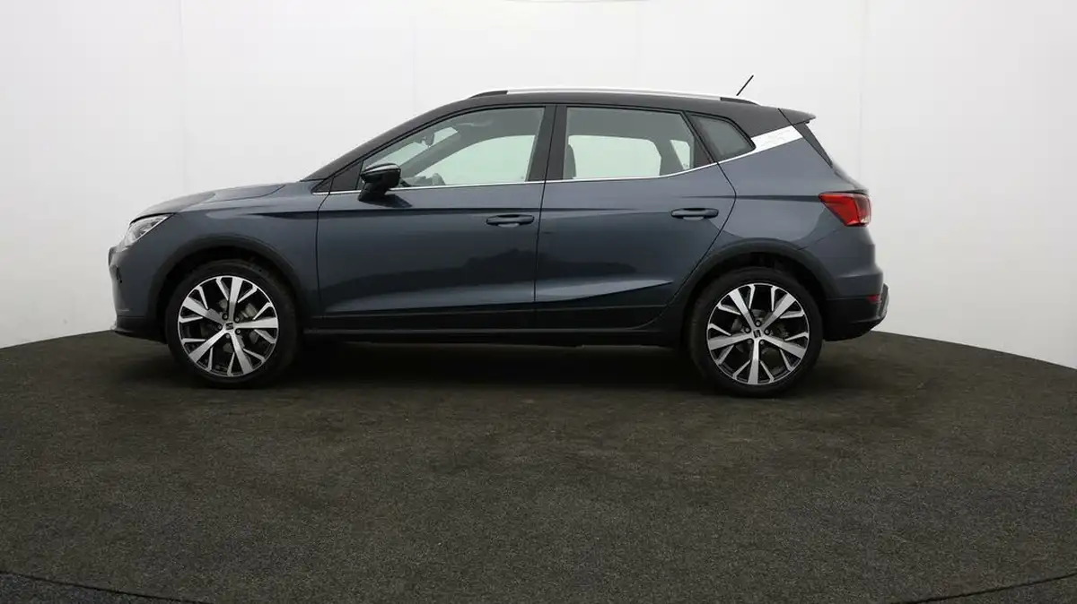 2022-seat-arona-10-tsi-xperience-lux-big-3