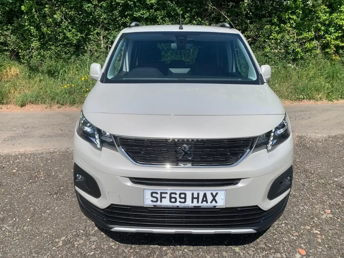 2019-peugeot-rifter-15-bluehdi-allure-100bhp-standard-big-15