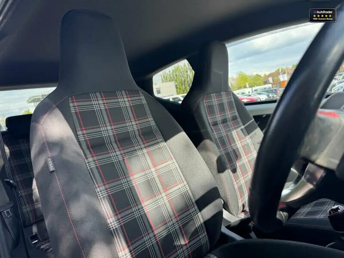 2020-volkswagen-up-10-gti-3d-big-8