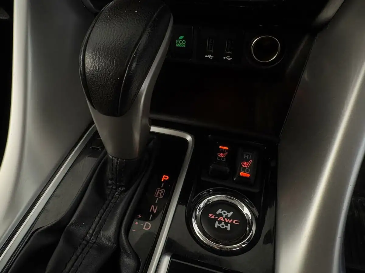 2019-mitsubishi-eclipse-cross-15-3-4wd-auto-big-10