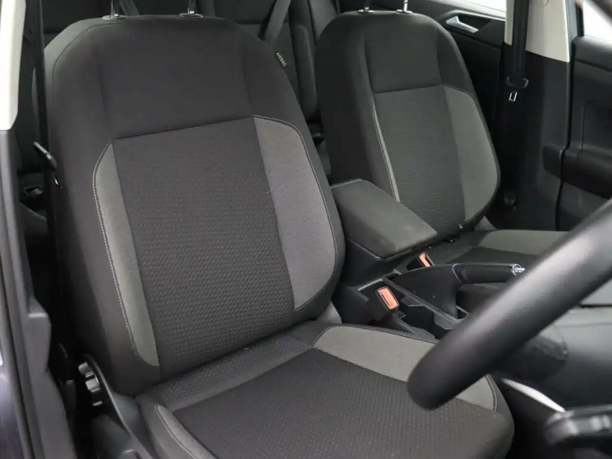 2022-volkswagen-polo-10-life-big-6