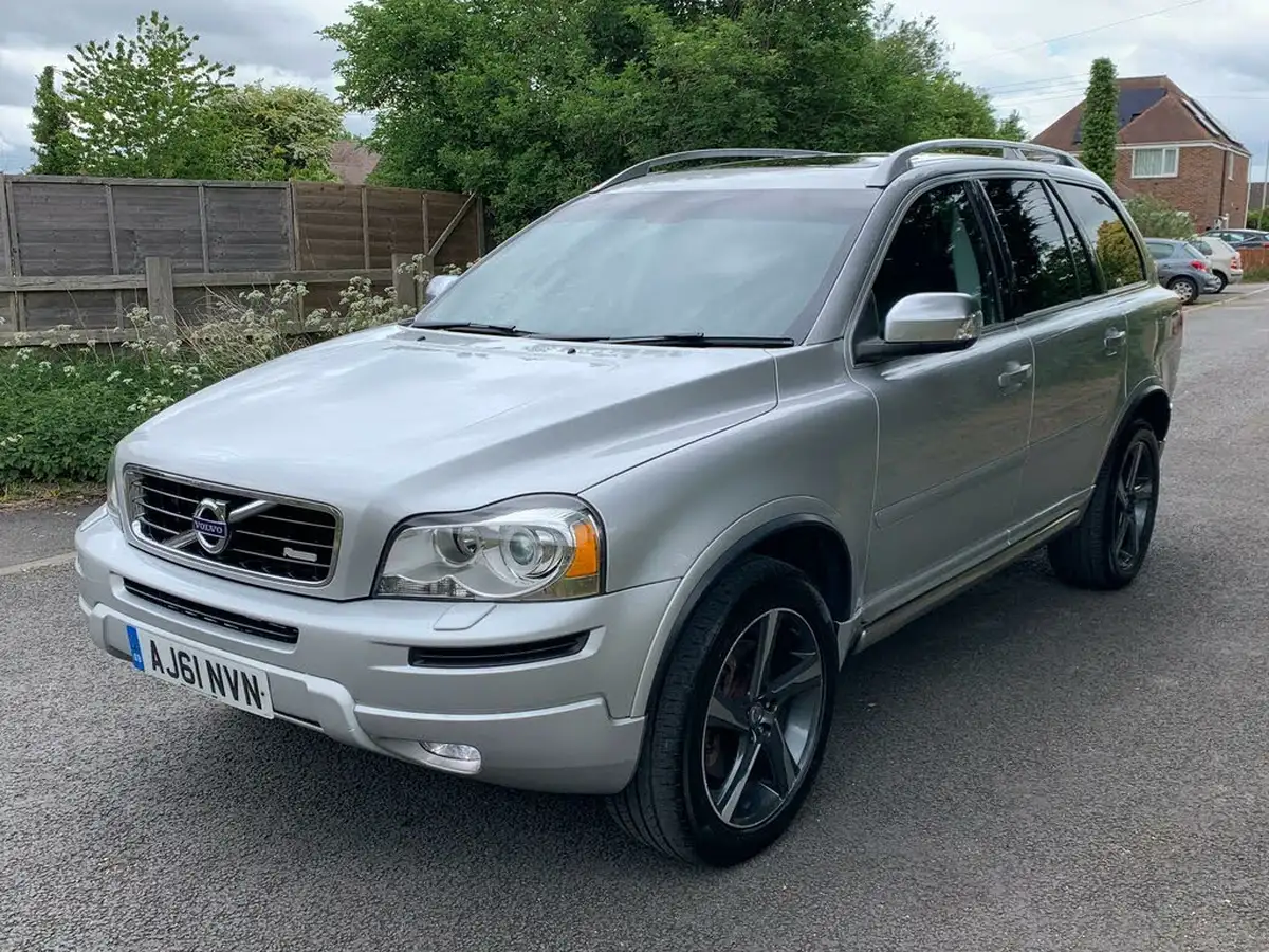 2012-volvo-xc90-24td-d5-r-design-200bhp-big-2