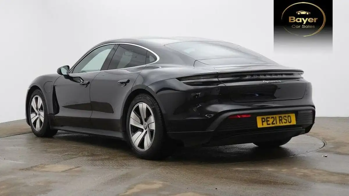 2021-porsche-taycan-e-4s-530ps-big-2
