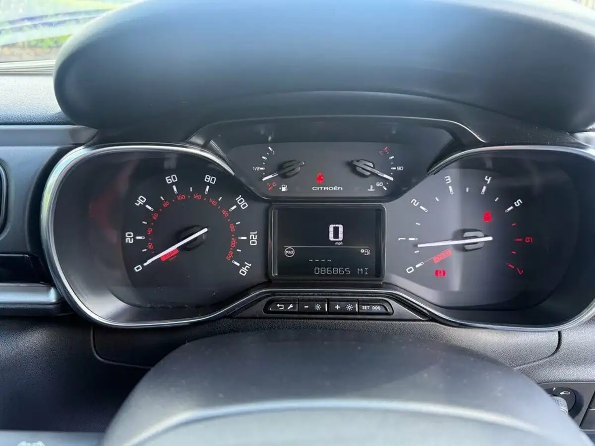 2019-citroen-c3-12-puretech-flair-82ps-ss-big-19