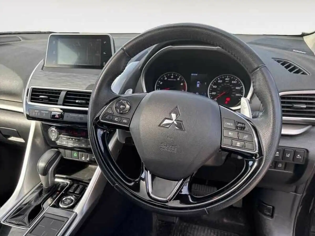 2019-mitsubishi-eclipse-cross-15-black-4wd-auto-big-3