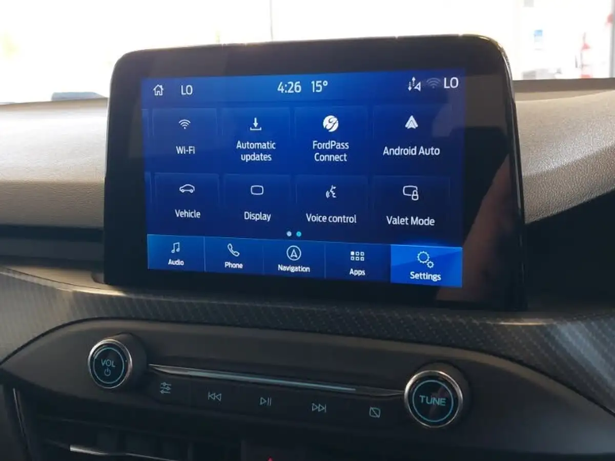 2020-ford-focus-10t-st-line-x-hatchback-big-17