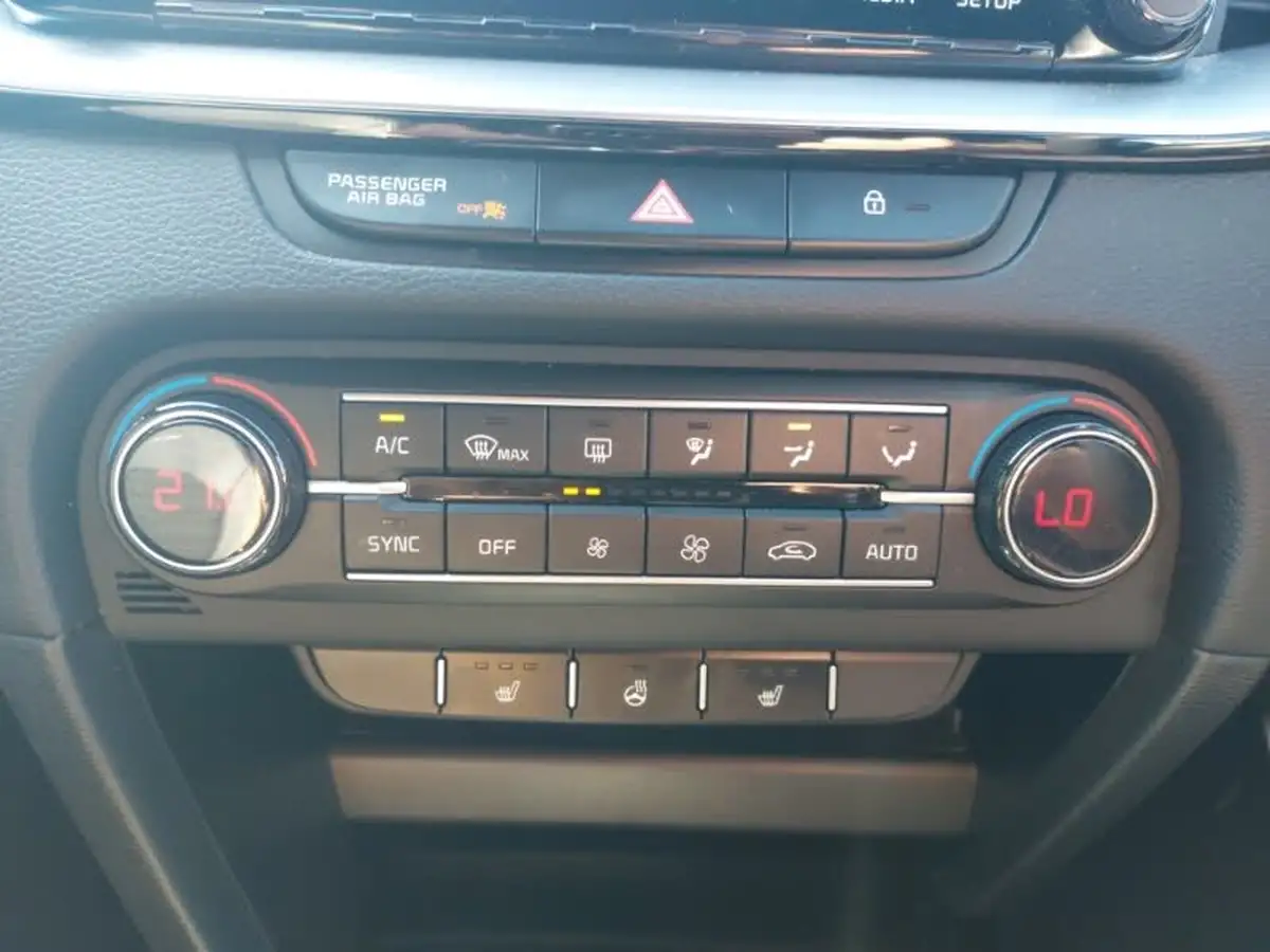 2024-kia-ceed-15-t-gdi-gt-line-138bhp-big-11