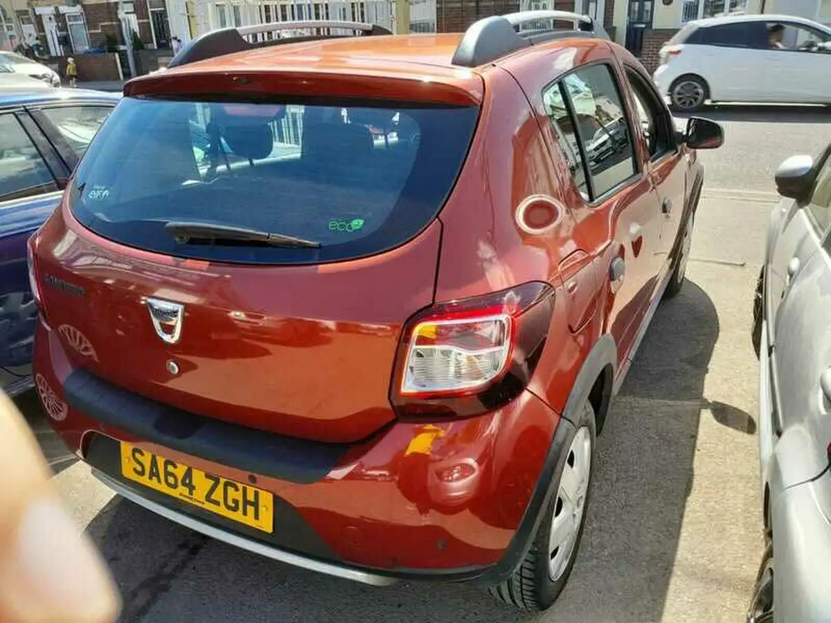 2014-dacia-sandero-stepway-15d-laureate-big-5