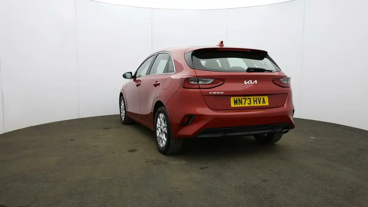 2023-kia-ceed-15-t-gdi-2-158bhp-hatchback-big-31