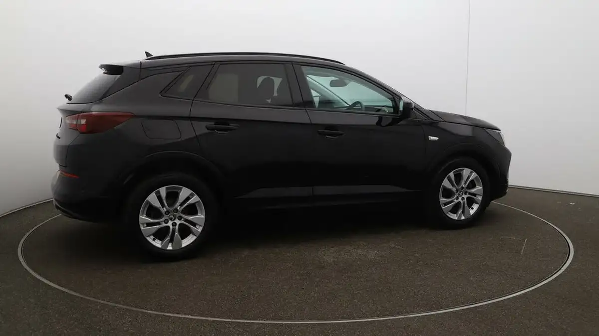 2023-vauxhall-grandland-12-gs-130ps-big-49