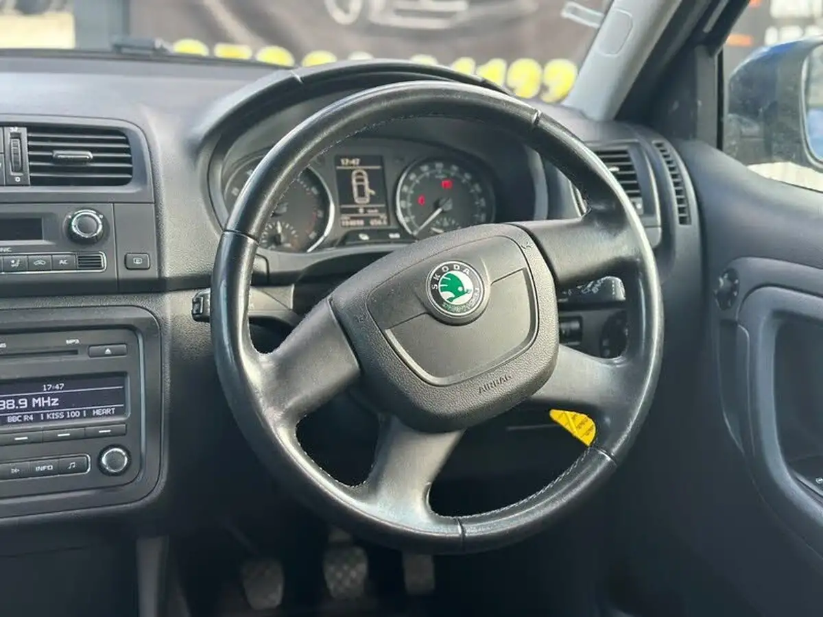 2010-skoda-fabia-12-elegance-85bhp-hatchback-1198cc-big-49