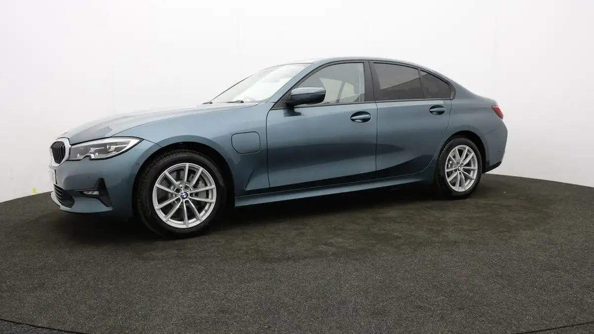 2019-bmw-3-series-20-330e-se-pro-big-54