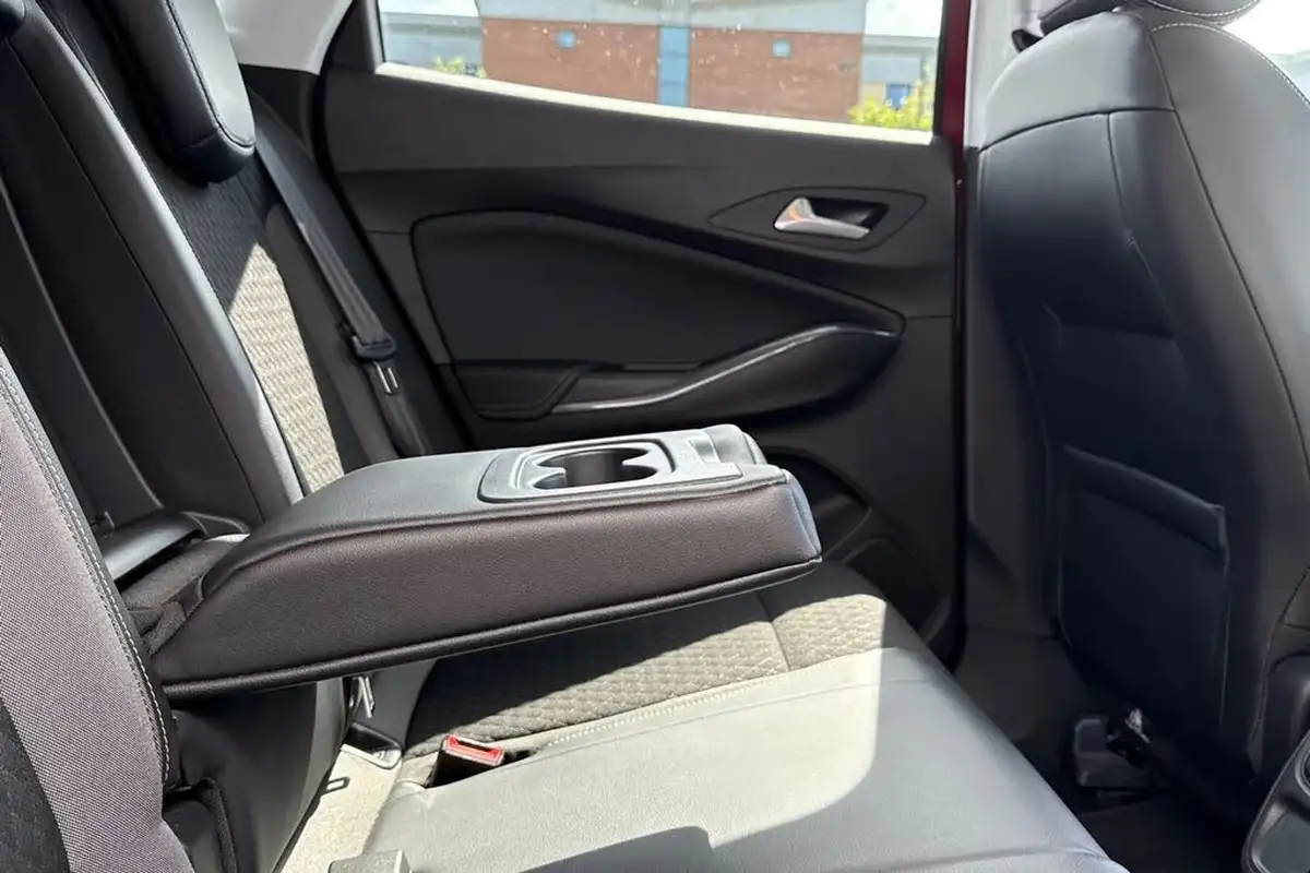 2021-vauxhall-grandland-x-12-griffin-big-34