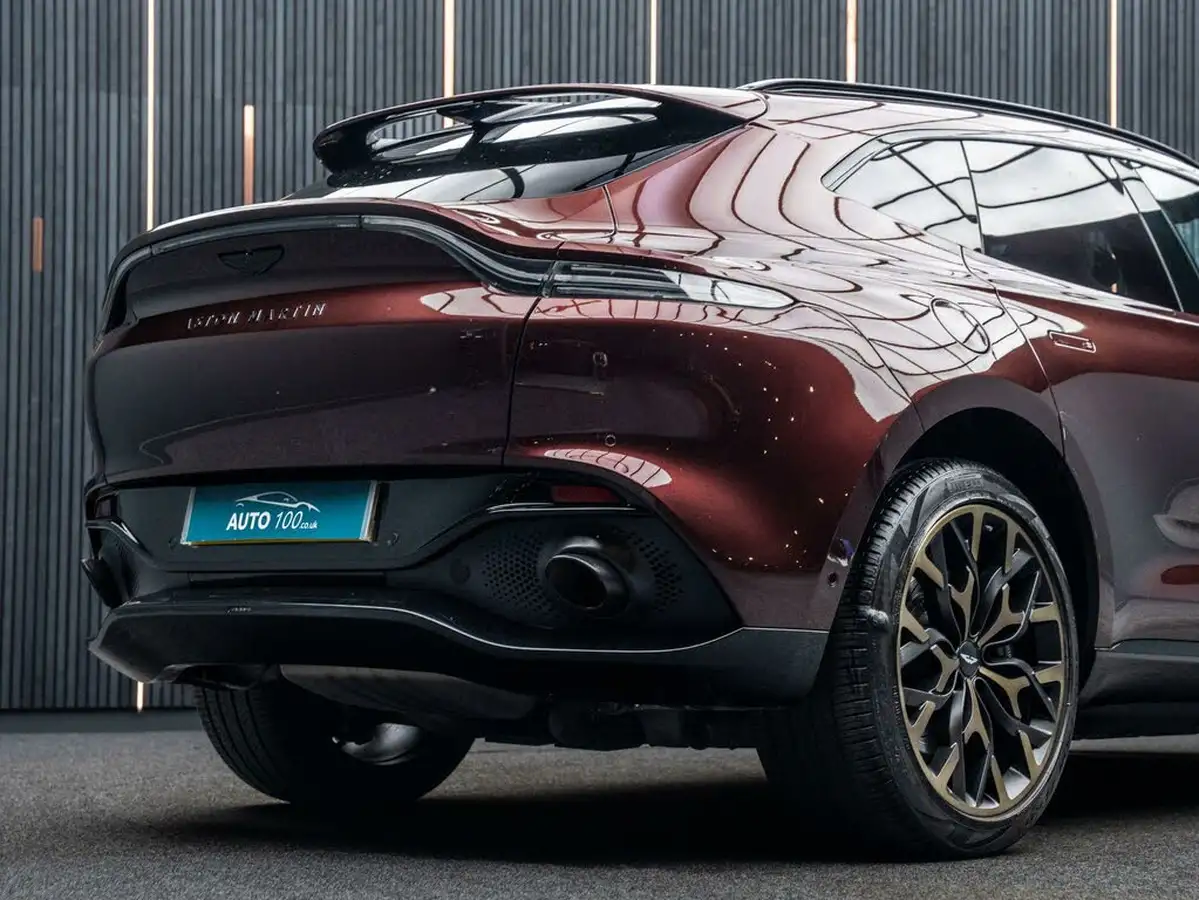 2021-aston-martin-dbx-40-v8-big-20