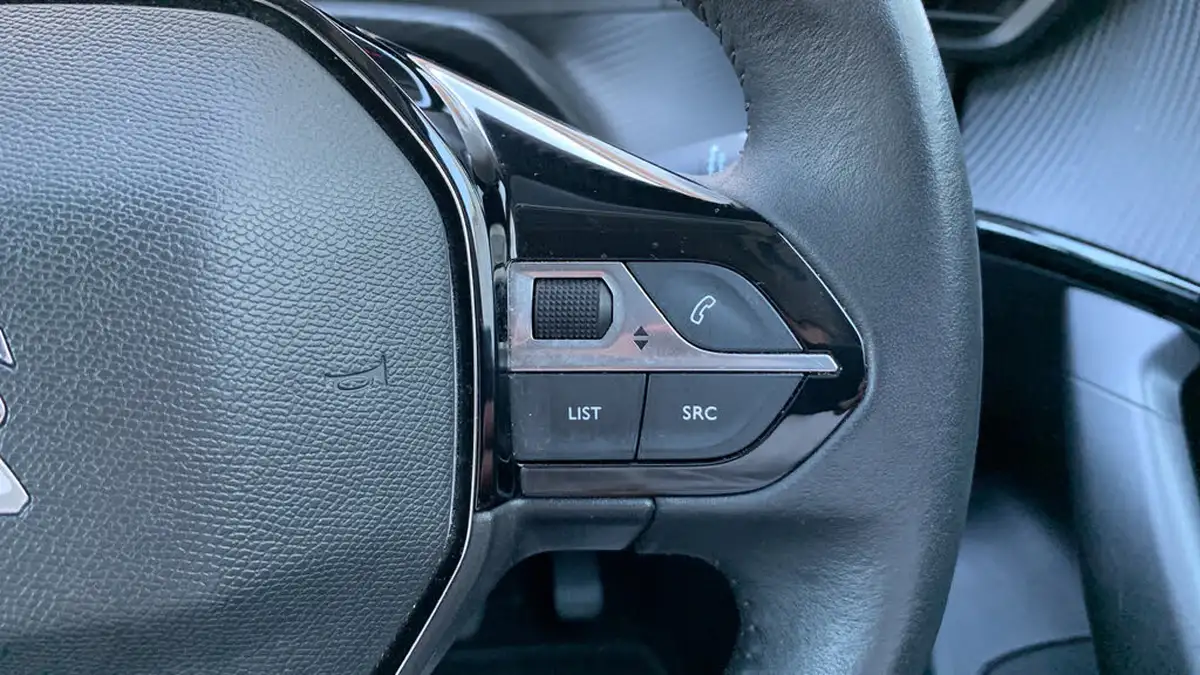 2022-peugeot-2008-suv-12-puretech-allure-premium-130bhp-big-23