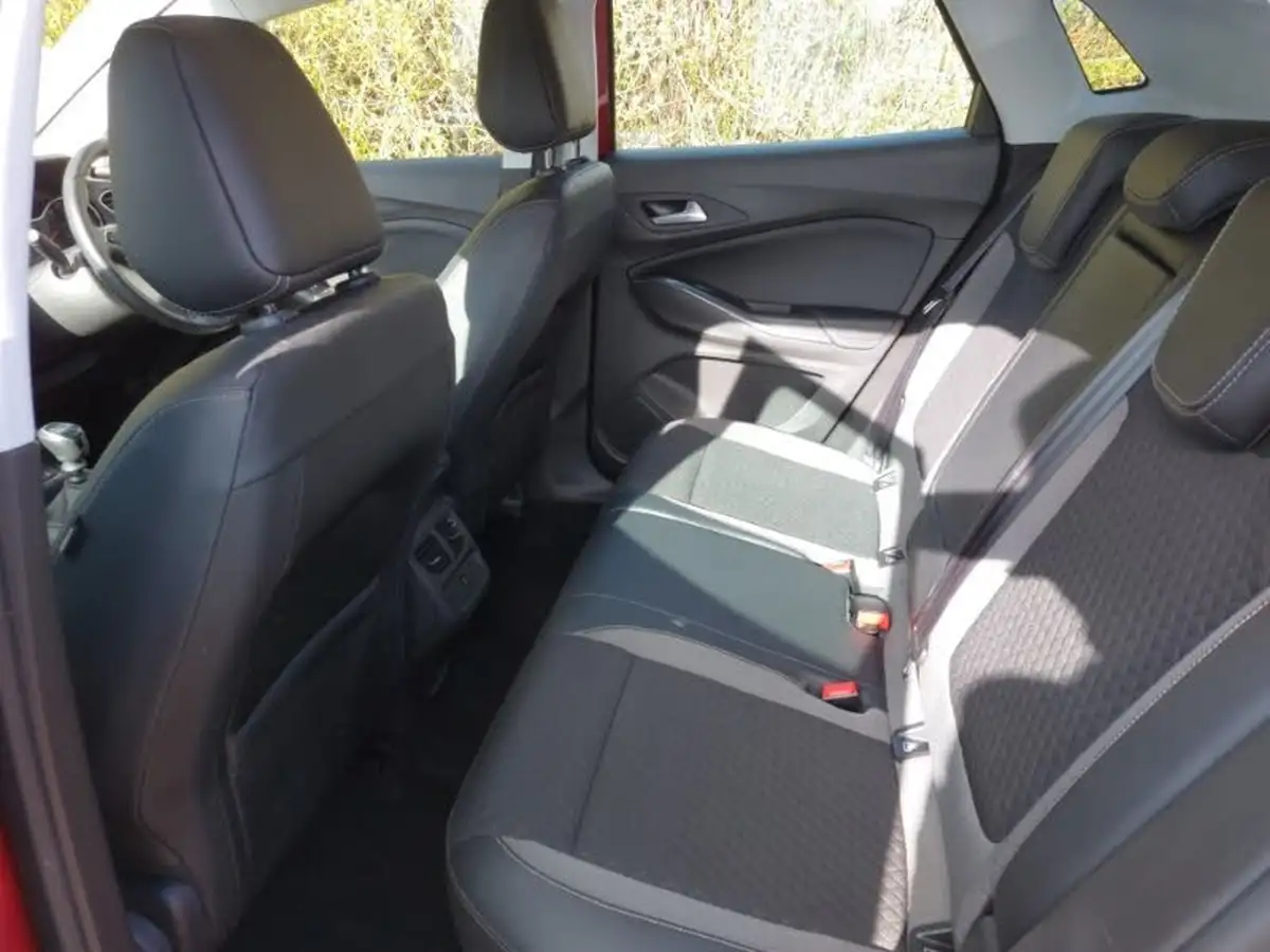 2019-vauxhall-grandland-x-12-tech-line-nav-big-5