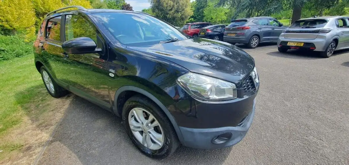 2010-nissan-qashqai-15td-n-tec-big-0