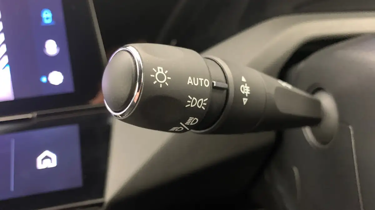 2024-peugeot-308-12-puretech-gt-130ps-ss-eat8-big-34