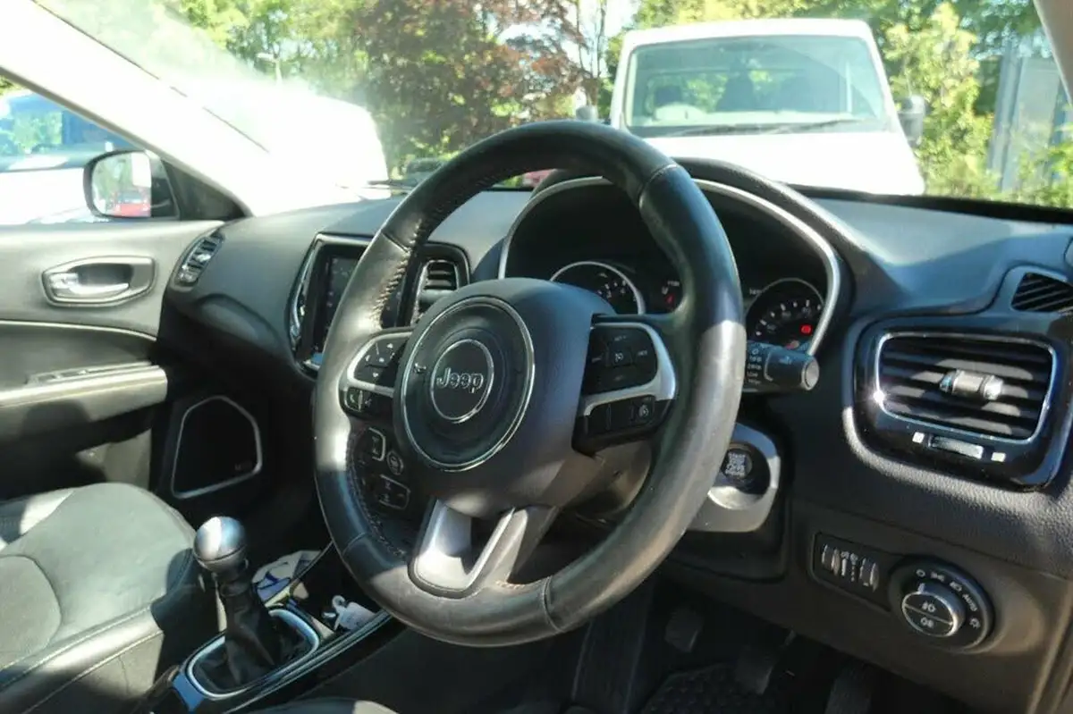 2018-jeep-compass-14-multiair-ii-limited-138bhp-big-10