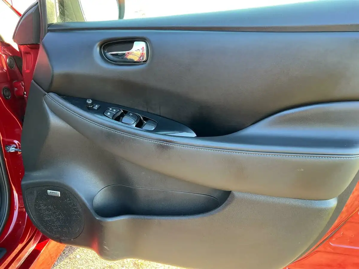 2021-nissan-leaf-e-tekna-big-20