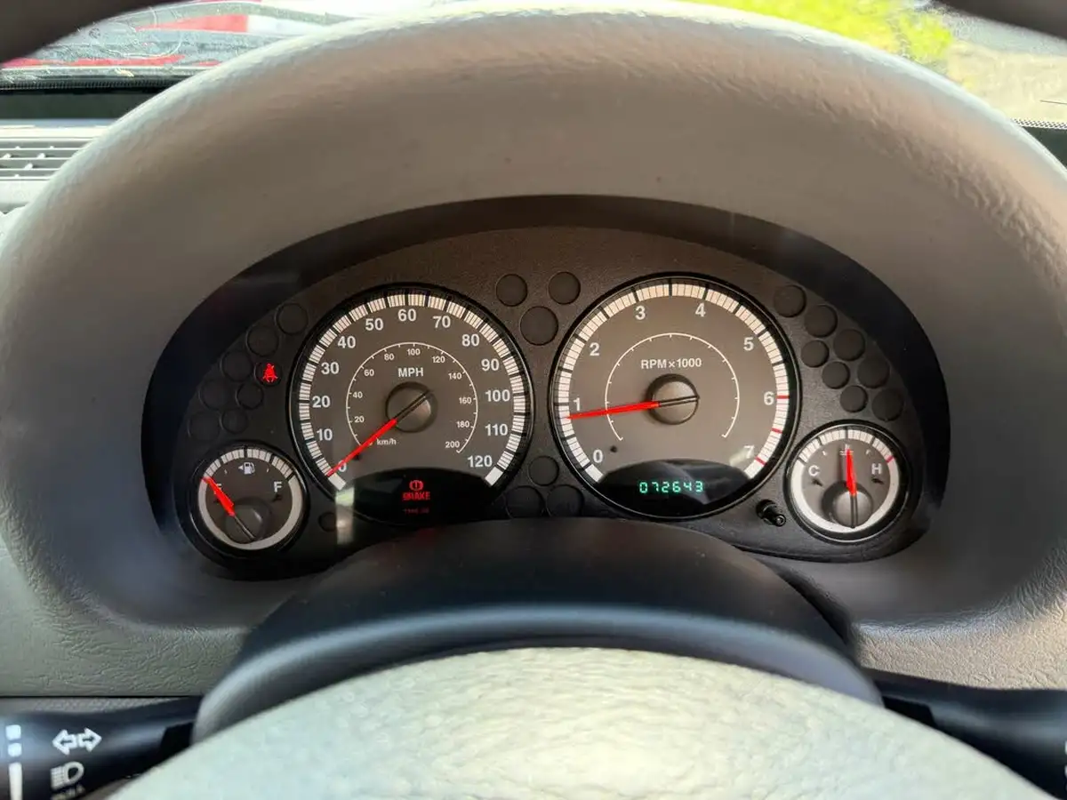 2005-jeep-cherokee-24-sport-big-39