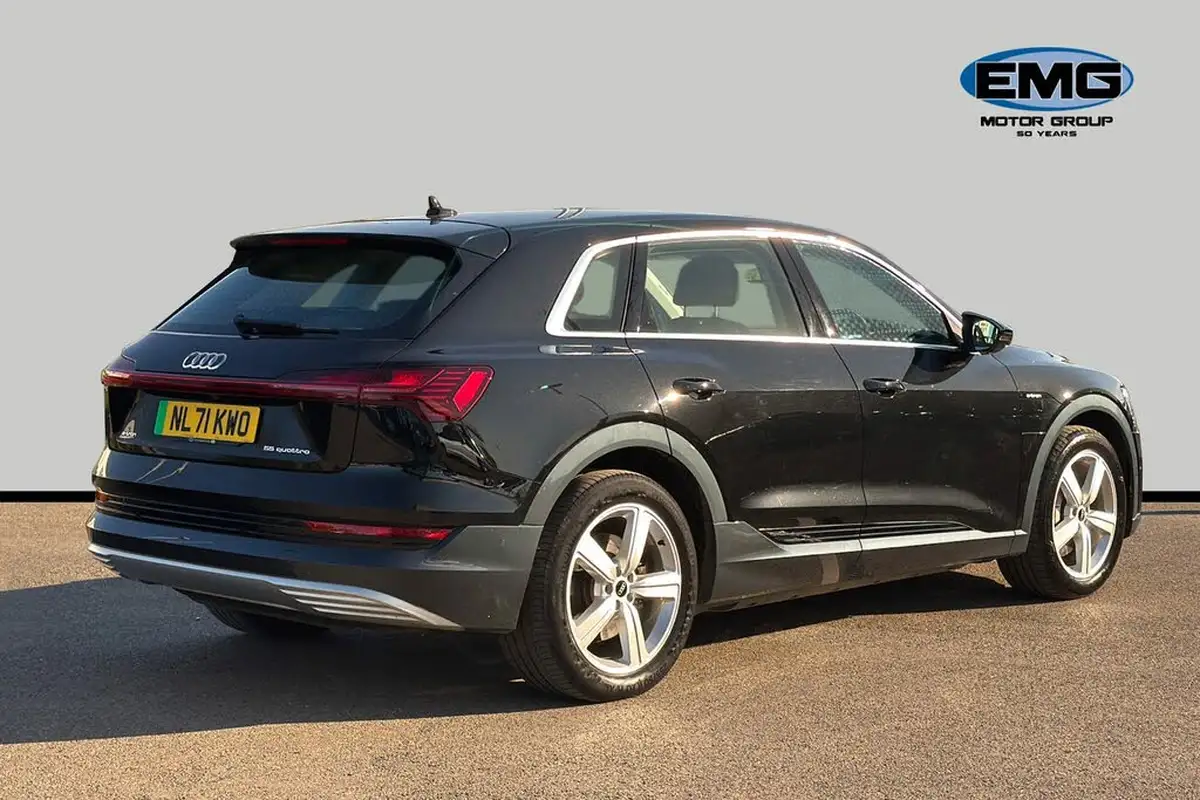 2021-audi-e-tron-55e-technik-station-wagon-big-6