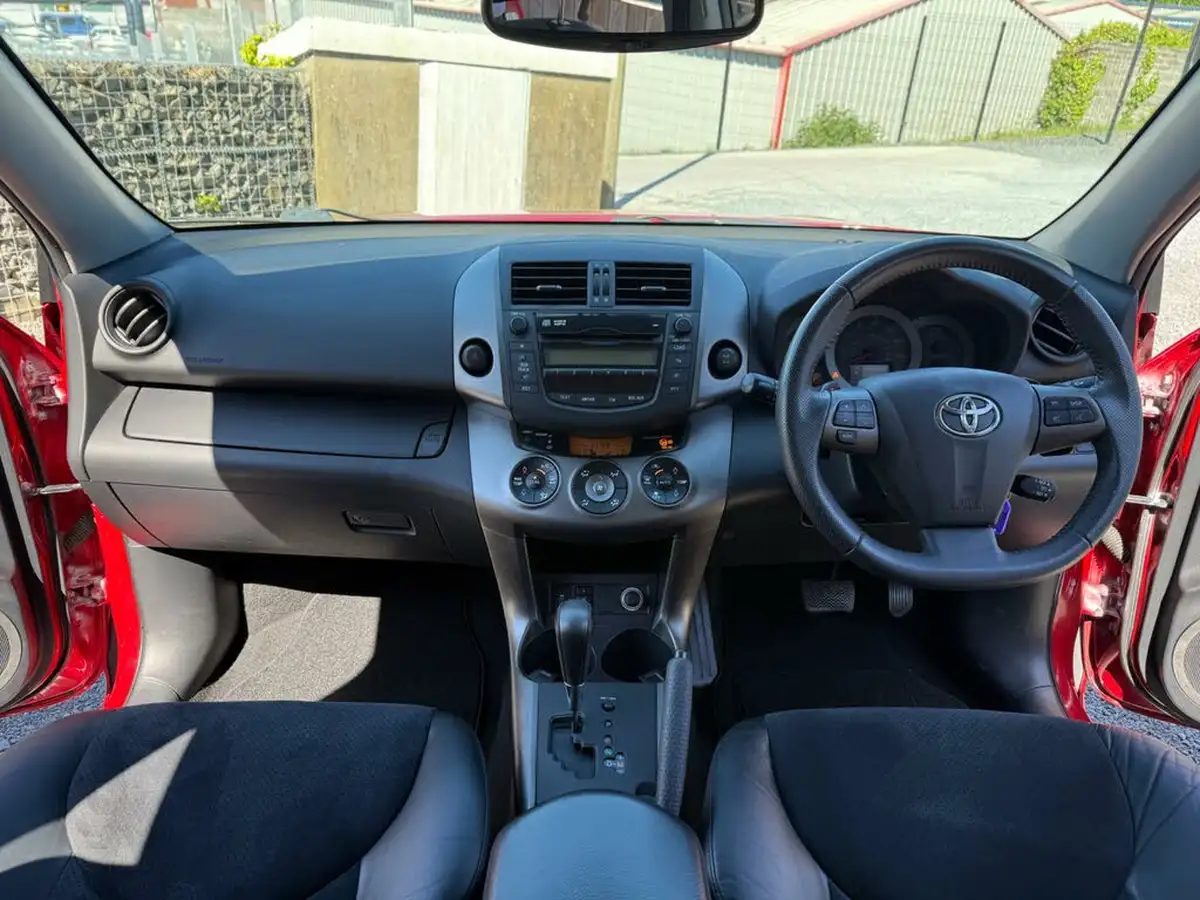 2012-toyota-rav4-22td-xt-r-22d-cat-150bhpawd-auto-big-51