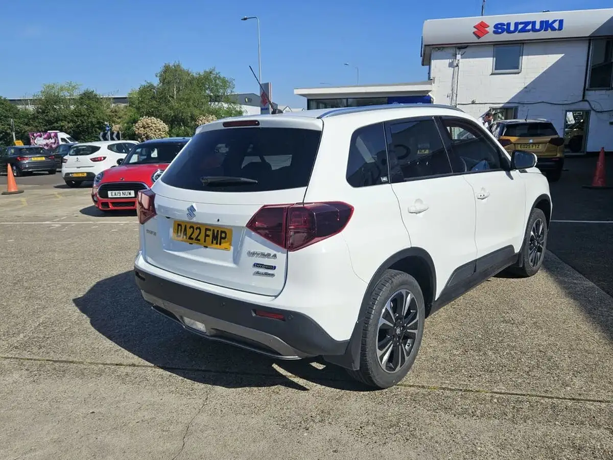 2022-suzuki-vitara-15-sz5-allgrip-big-6