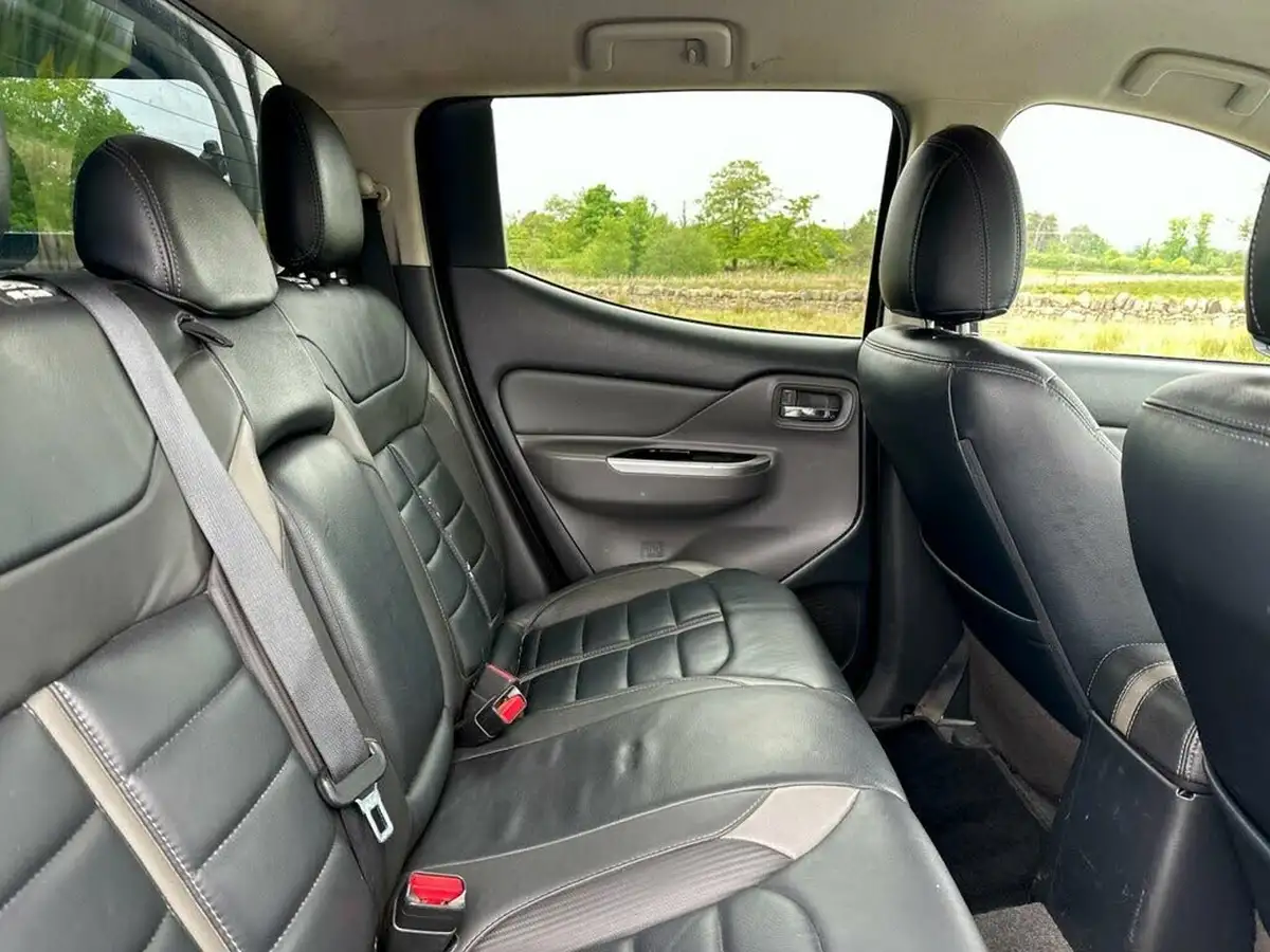 2017-mitsubishi-l200-24di-d-barbarian-178bhp-eu6-big-38