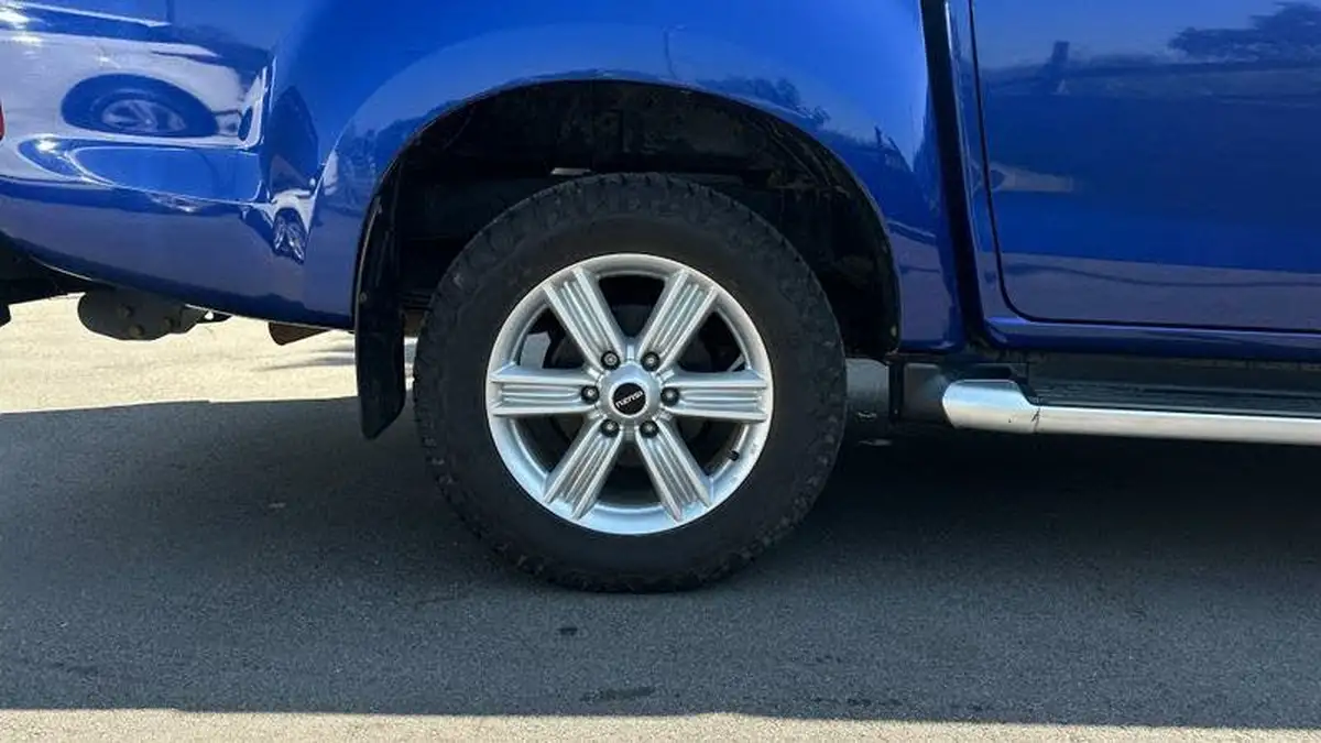 2018-isuzu-d-max-19td-yukon-double-pickup-big-7