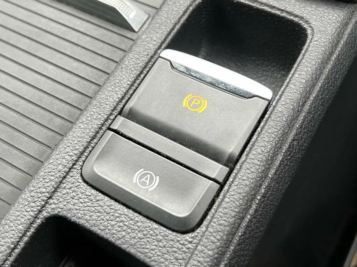 2022-skoda-octavia-14-tsi-se-technology-estate-big-34