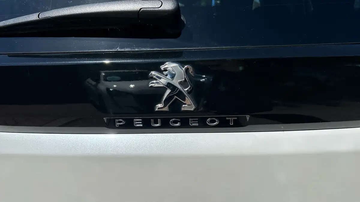 2024-peugeot-5008-suv-15-bluehdi-gt-130ps-big-25