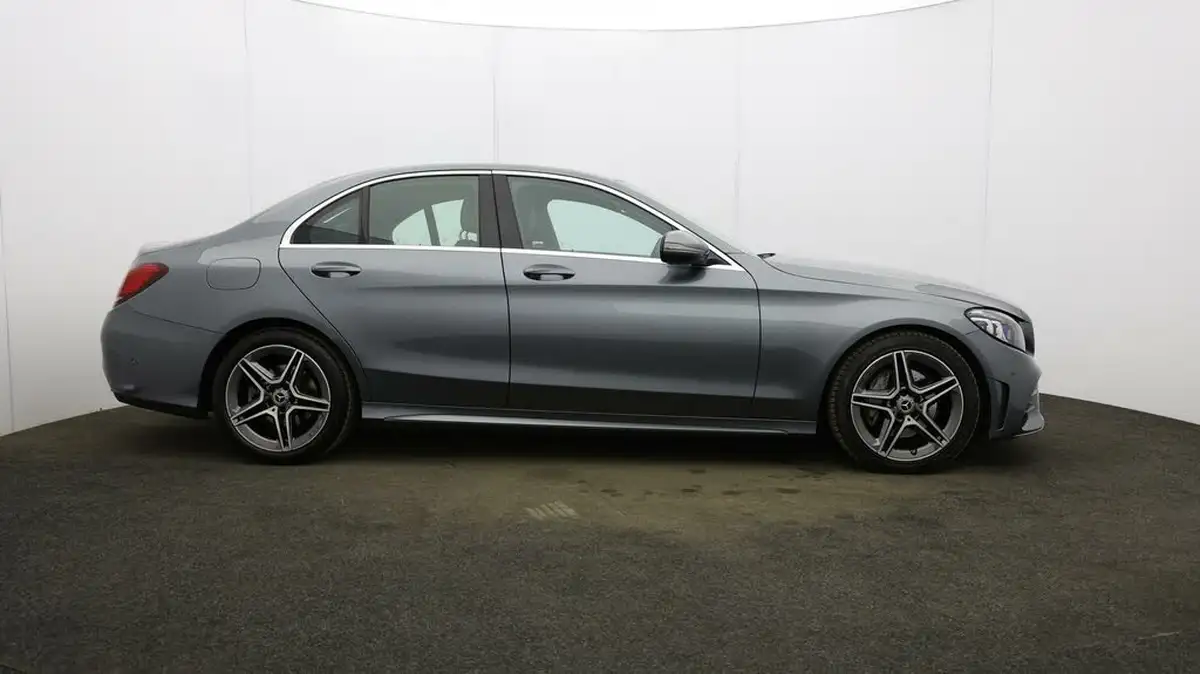 2019-mercedes-benz-c-class-15-c200-amg-line-premiumss-saloon-4d-big-7