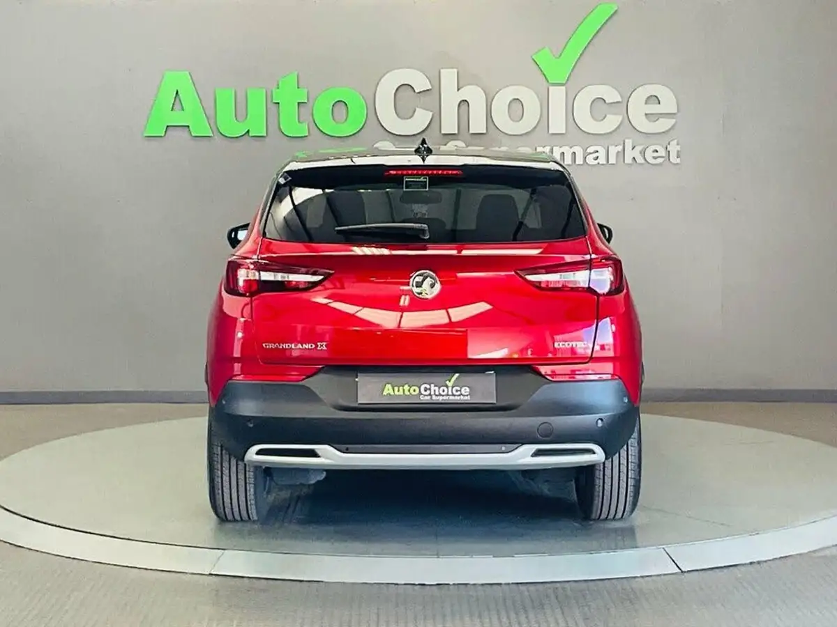 2020-vauxhall-grandland-x-12-sri-nav-big-13