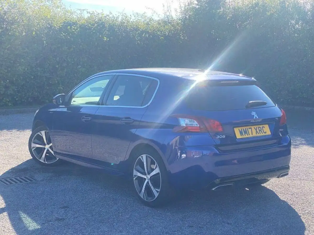 2017-peugeot-308-12-puretech-gt-line-big-9