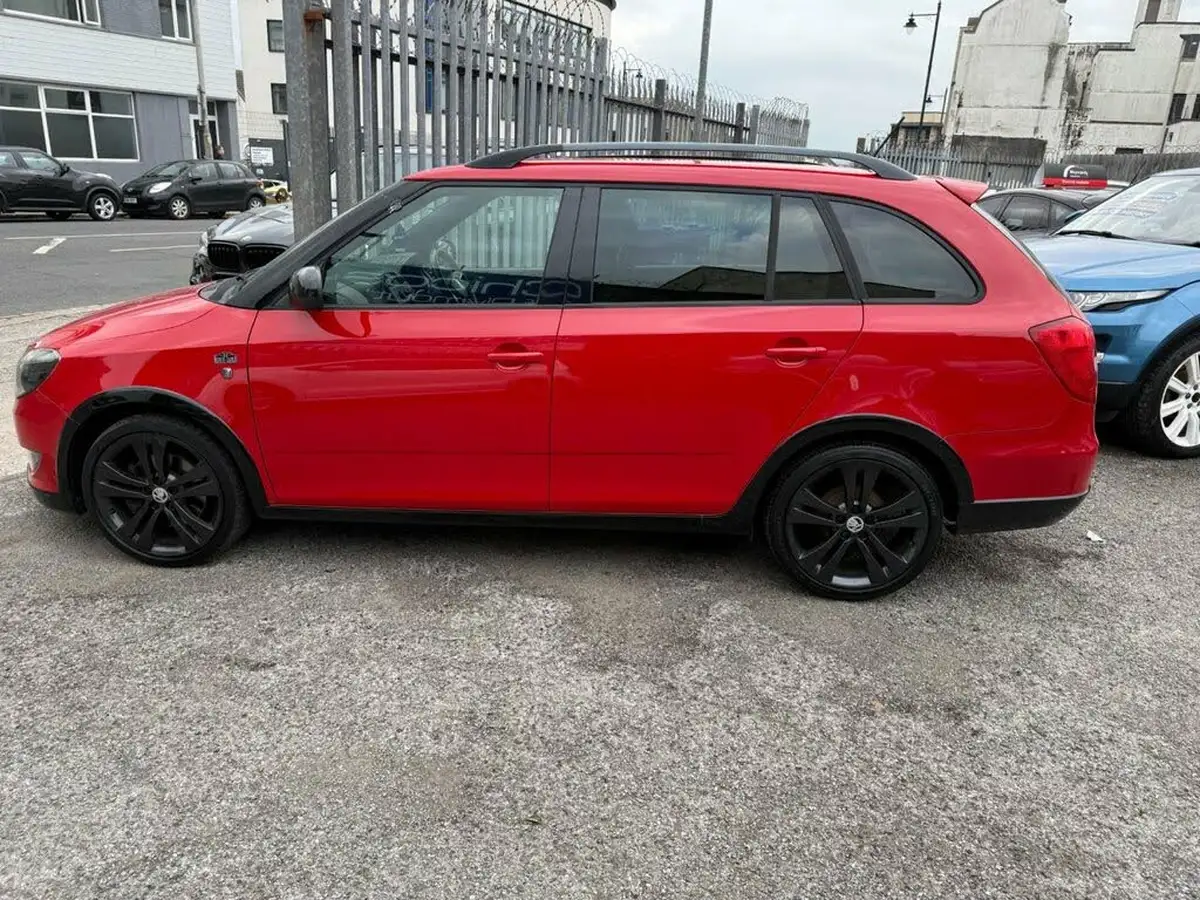 2014-skoda-fabia-16tdi-monte-carlo-cr-estate-big-5
