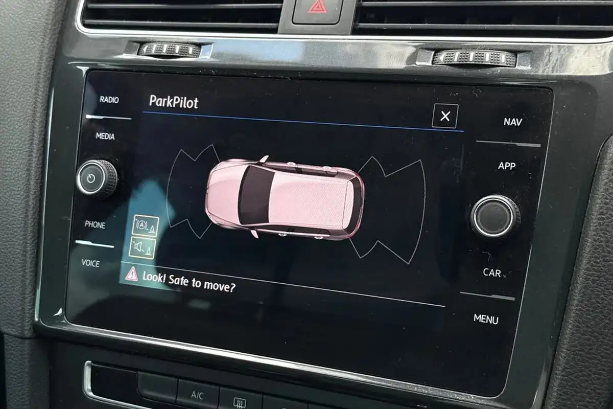 2019-volkswagen-golf-15-tsi-match-edition-150ps-hatchback-big-39