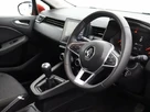 2022-renault-clio-10-tce-iconic-edition-small-5