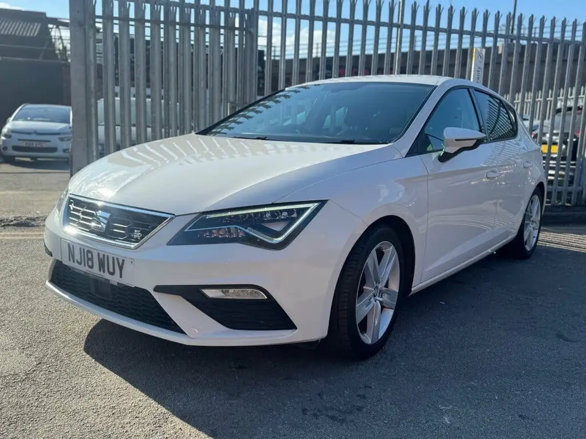 2017-seat-leon-14-ecotsi-fr-technology-hatchback-5d-big-26