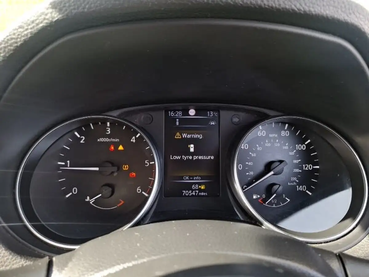 2017-nissan-qashqai-15dci-n-connecta-big-10