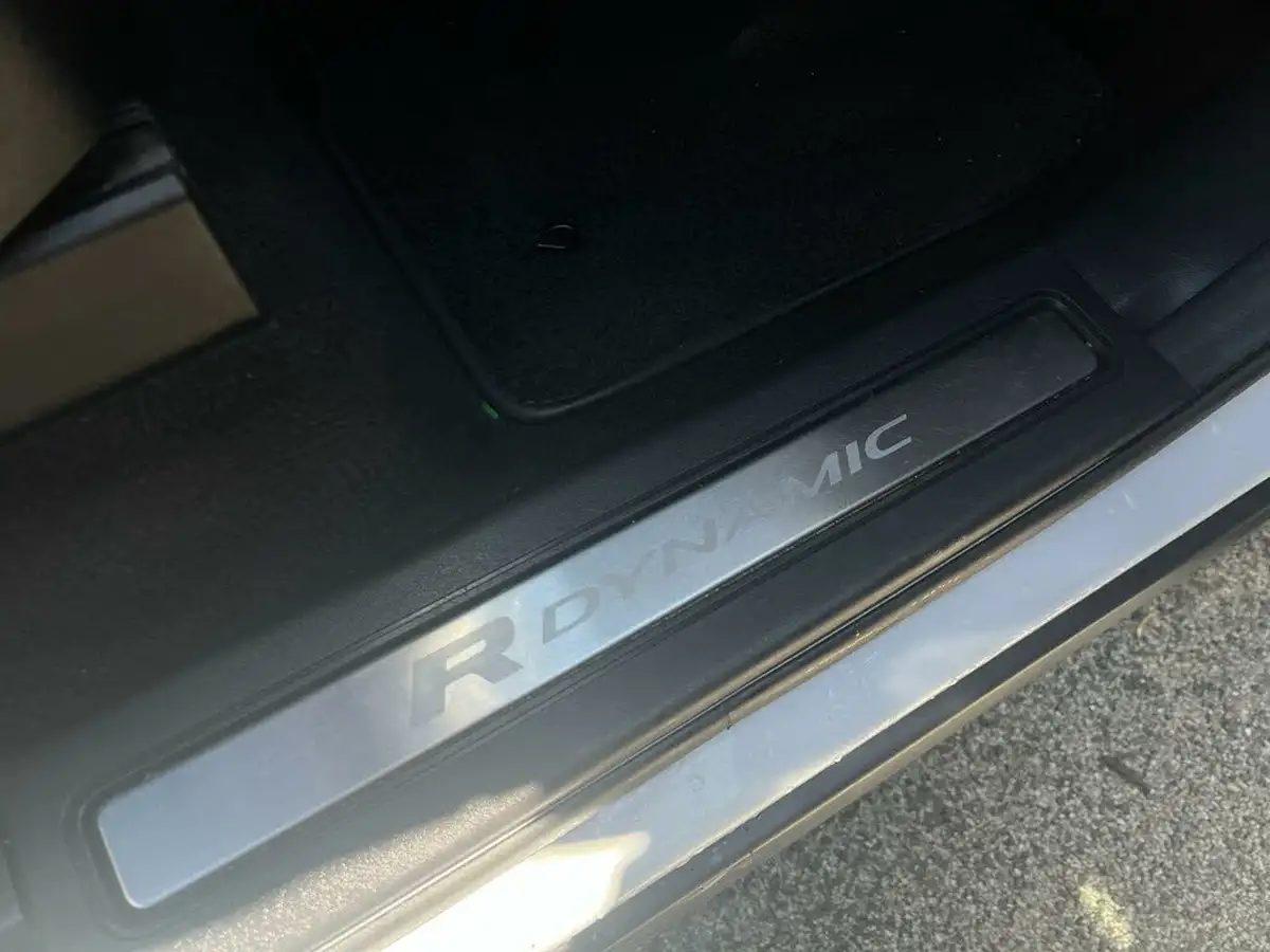 2021-land-rover-discovery-30-d250-r-dynamic-se-250ps-big-73