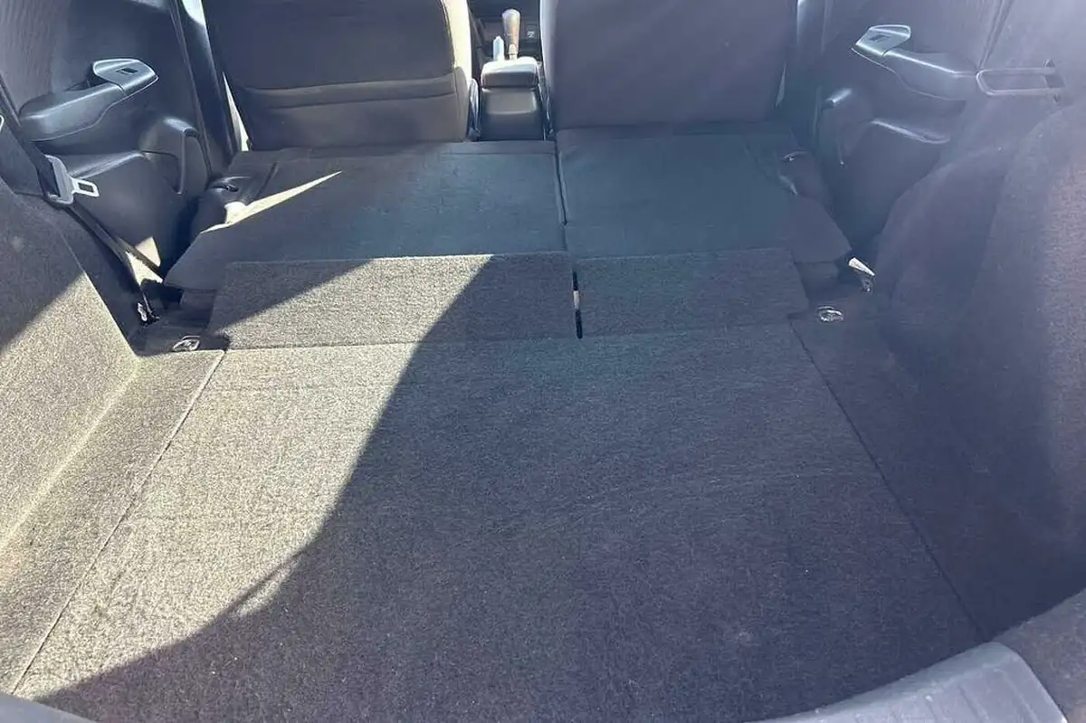 2019-honda-jazz-15-i-vtec-sport-navi-cvt-big-28