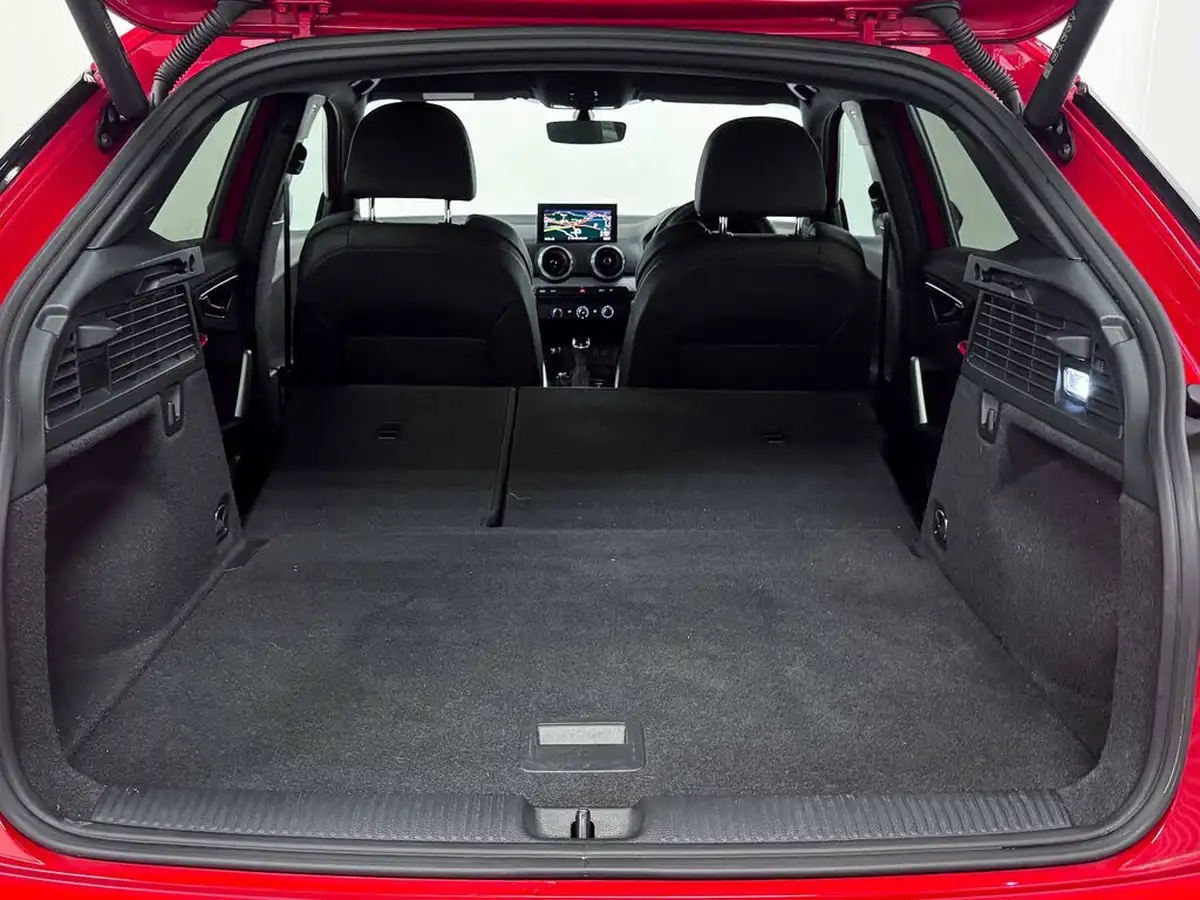 2022-audi-q2-15-35-tfsi-black-edition-s-tronic-big-8
