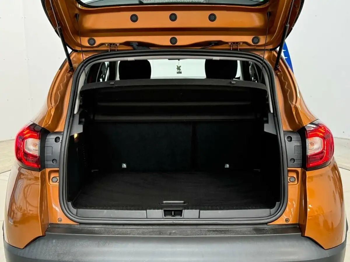2018-renault-captur-09-tce-play-big-28