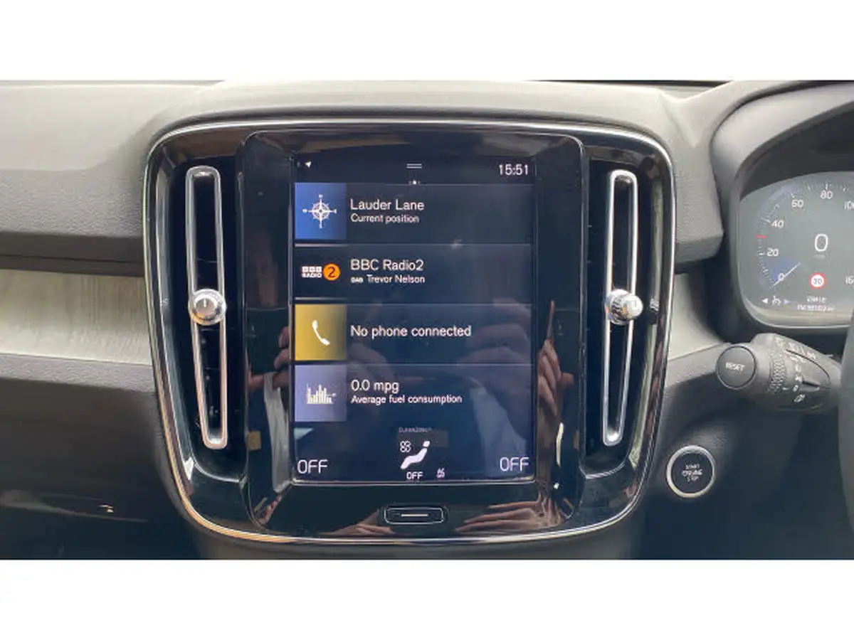 2020-volvo-xc40-20-b4-inscription-big-36