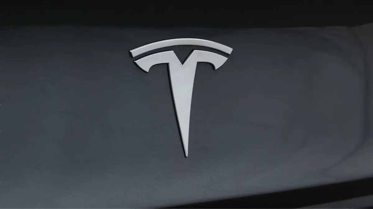 2021-tesla-model-3-e-long-range-4x4-big-21