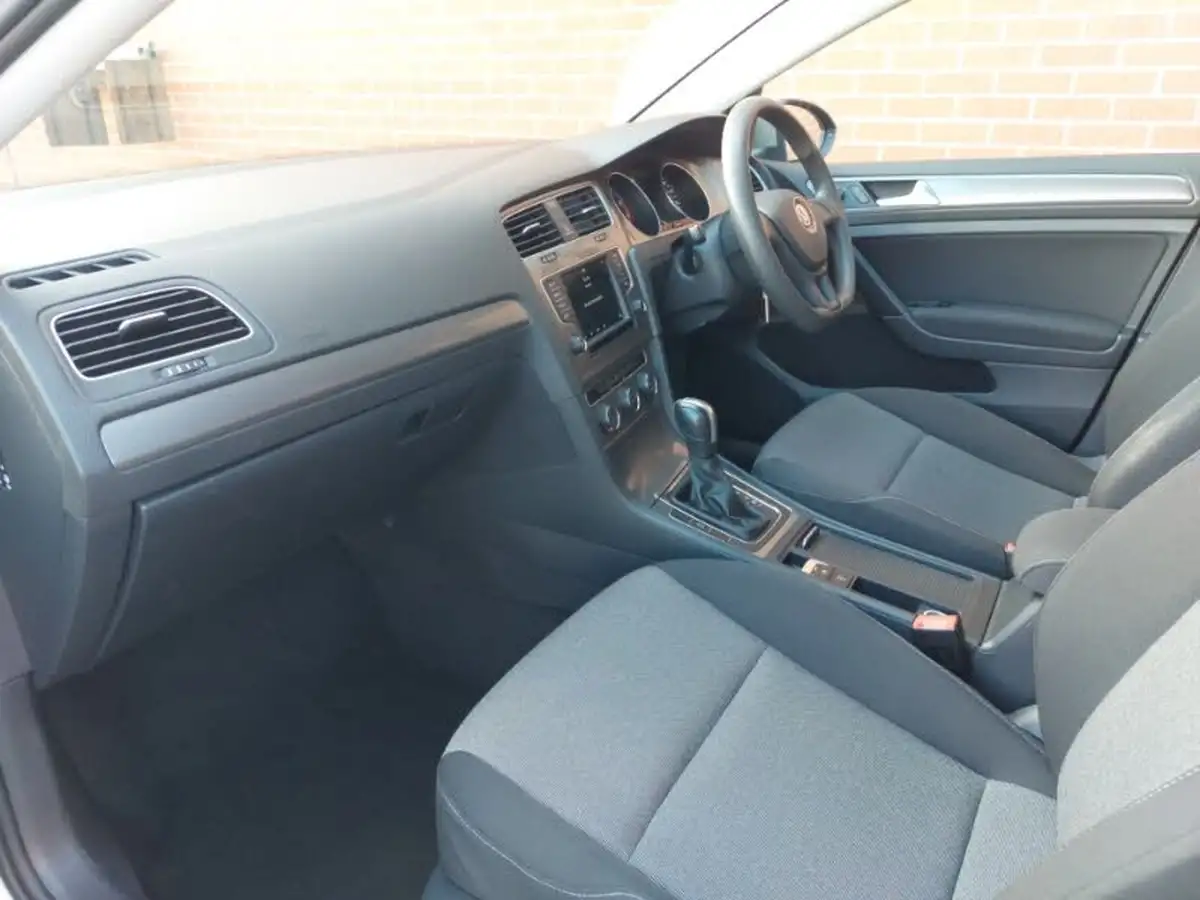 2017-volkswagen-golf-14-tsi-bmtss-estate-5d-dsg-big-4