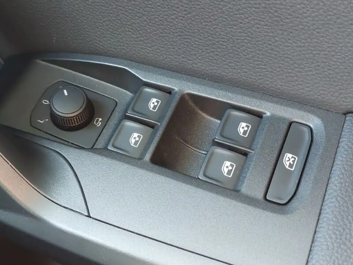 2024-seat-arona-10-tsi-xperience-lux-115ps-dsg-big-18