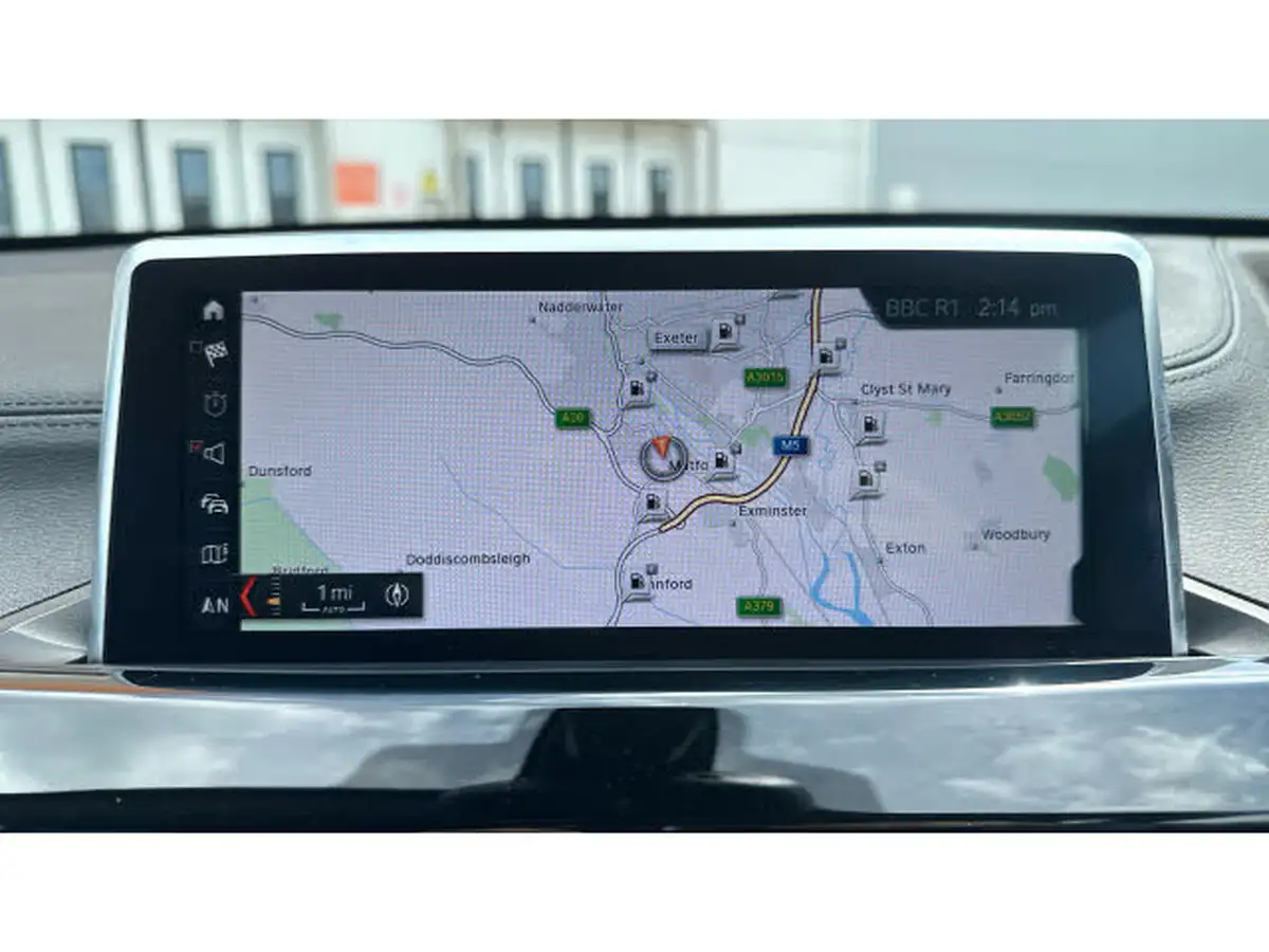 2022-bmw-x1-20td-sdrive18d-xline-sport-auto-big-34