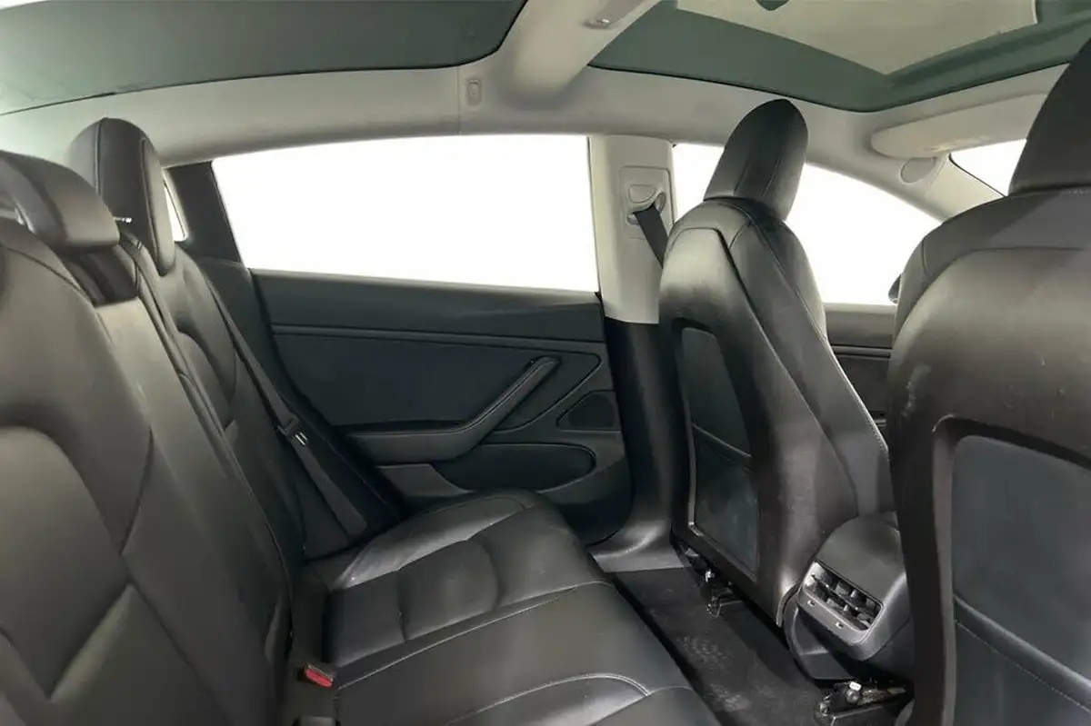 2020-tesla-model-3-e-long-range-big-6